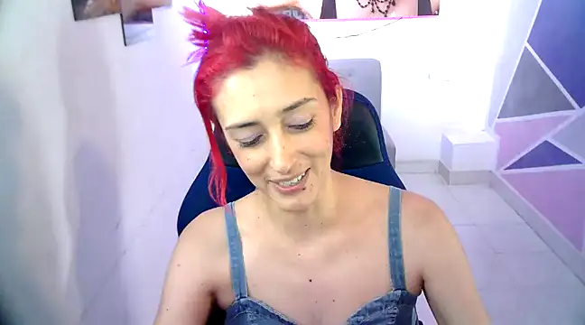 Ruby Your Milf online show from December 26, 8:32 pm