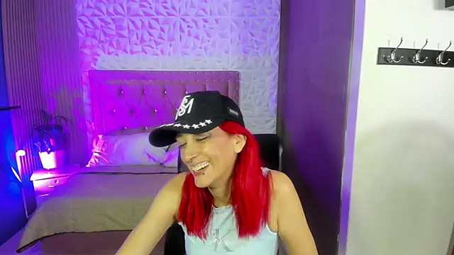 Snapshot of Ruby_Your_Milf chatting on June 12, 12:31 am Ruby Your Milf online show from June 12, 12:31 am