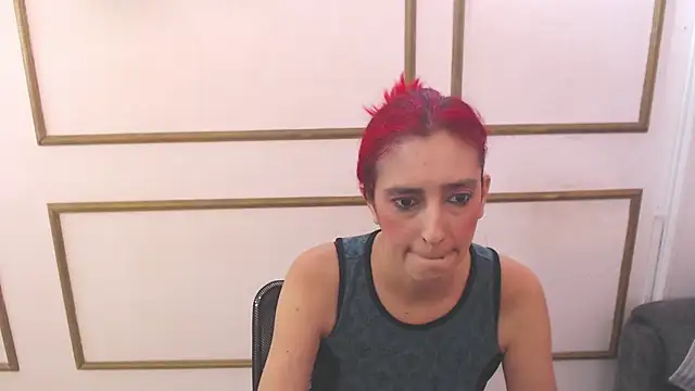 Snapshot of Ruby_Your_Milf chatting on June 18, 8:24 pm Ruby Your Milf online show from June 18, 8:24 pm