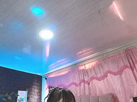 loren tits24 online show from January 27, 8:07 pm