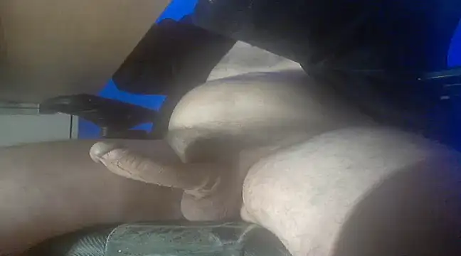 Snapshot of fanfancoquinFR chatting on December 25, 9:00 pm fanfancoquinFR online show from December 25, 9:00 pm