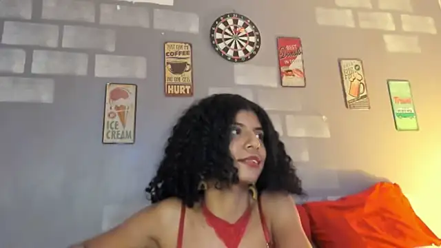 Snapshot of Gigi_cooper04 chatting on December 27, 10:16 pm Gigi cooper04 online show from December 27, 10:16 pm