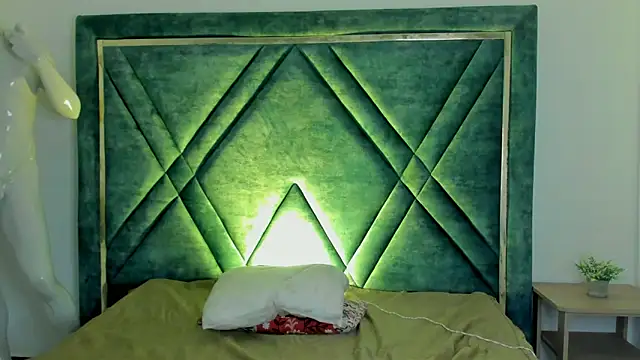 Ari sunshine  online show from October 1, 6:08 am