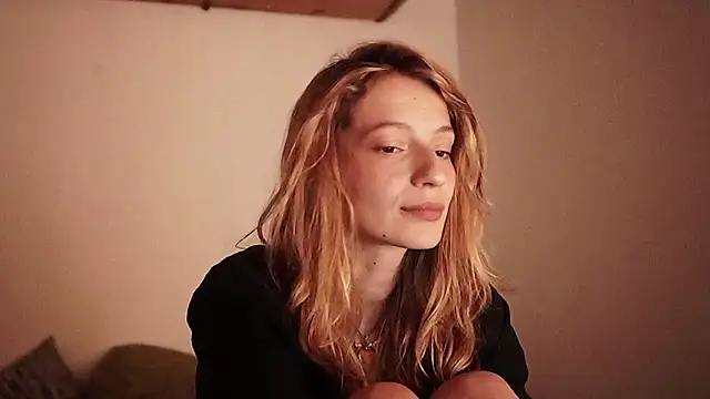 Snapshot of Stephany_talks chatting on December 22, 1:55 am Stephany talks online show from December 22, 1:55 am