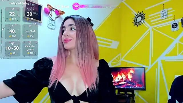 Nikolle Rouss online show from February 11, 11:54 pm