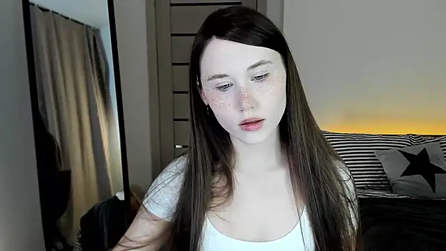 Stella Sunny online show from February 9, 6:01 pm