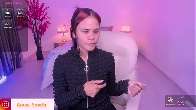 Snapshot of anniie_smith chatting on September 11, 11:10 am anniie smith online show from September 11, 11:10 am