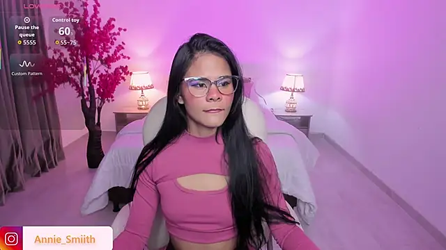 Snapshot of anniie_smith chatting on November 14, 10:58 am anniie smith online show from November 14, 10:58 am