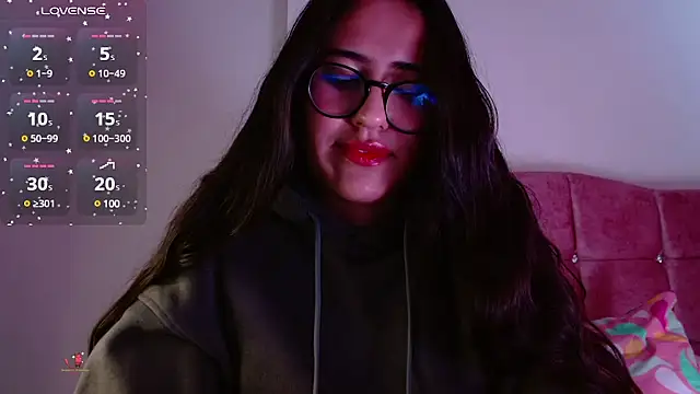 Snapshot of Paris-love chatting on December 17, 5:29 am Paris-love online show from December 17, 5:29 am