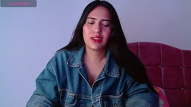 Snapshot of Paris-love chatting on December 21, 4:41 am Paris-love online show from December 21, 4:41 am