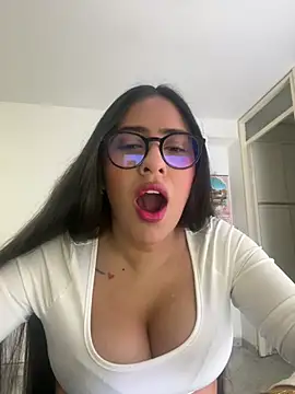 Snapshot of Paris-love chatting on March 20, 11:34 pm Paris-love online show from March 20, 11:34 pm