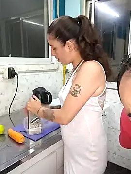 Snapshot of solangeyaelok1 chatting on January 21, 3:48 am solangeyaelok1 online show from January 21, 3:48 am