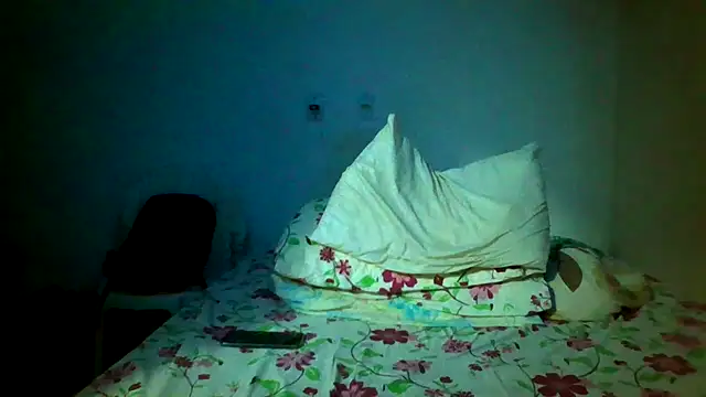 couplemilk online show from January 18, 5:11 am