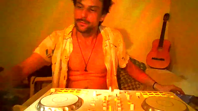 couplemilk online show from February 5, 2:16 am