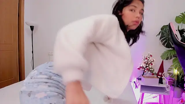 Adriennesexxx online show from December 31, 11:09 am