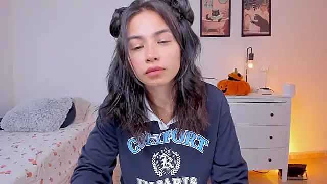 Adriennesexxx online show from October 1, 5:30 pm