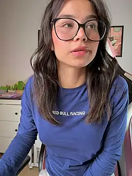 Snapshot of Adriennesexxx chatting on February 6, 10:46 pm Adriennesexxx online show from February 6, 10:46 pm