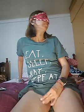 Lunababymylove online show from January 5, 5:20 am