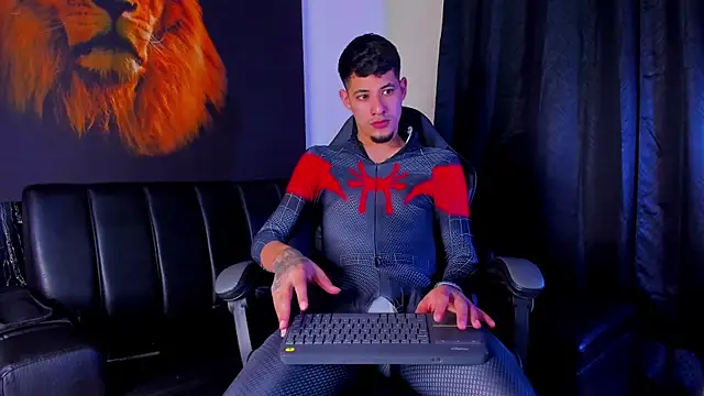 kyle smithxx online show from October 29, 8:43 pm