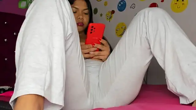 DIORA Latina online show from January 6, 3:31 am