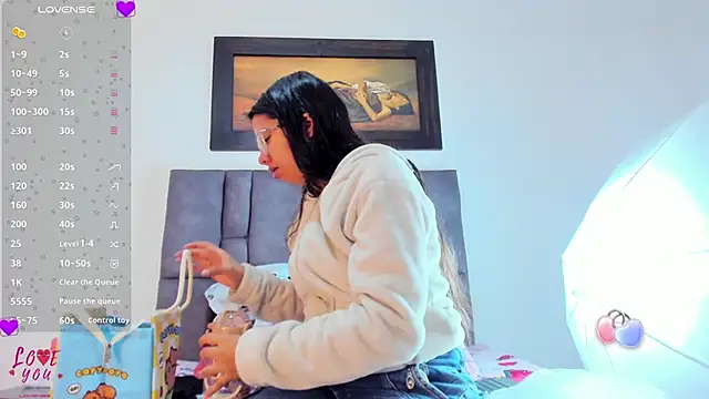 Vahiolet smith online show from March 24, 2:38 am