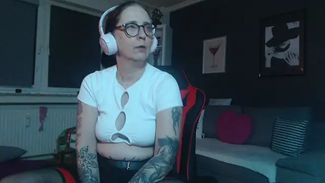 EiskalterEngel74 online show from January 10, 11:18 pm