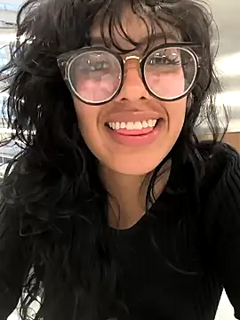 Snapshot of Fun_Everywhere chatting on December 12, 10:20 pm Fun Everywhere online show from December 12, 10:20 pm