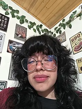 Snapshot of Fun_Everywhere chatting on November 25, 11:27 pm Fun Everywhere online show from November 25, 11:27 pm