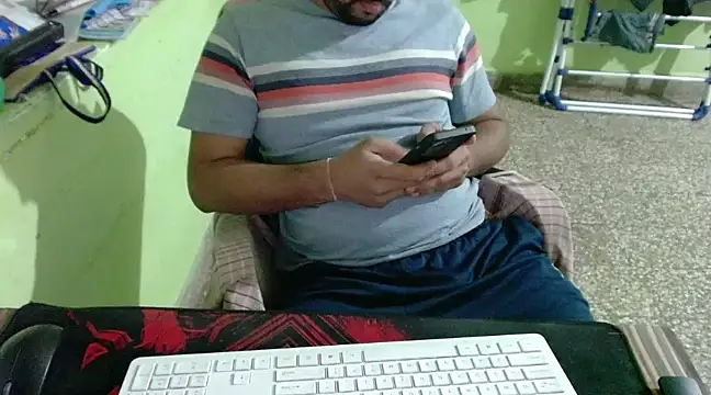 hornycharlie04 online show from January 22, 7:03 pm