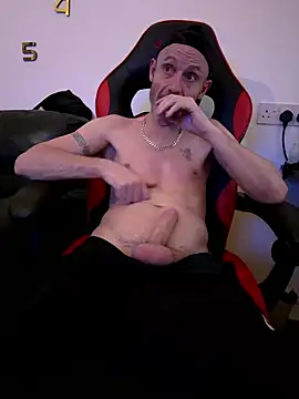 bigkeven4 online show from January 17, 6:00 pm