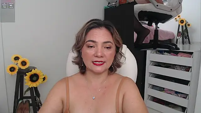Ghada milf online show from December 6, 9:13 pm