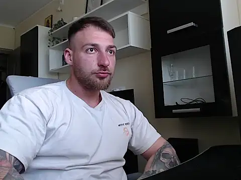 Alusca online show from April 28, 11:48 am