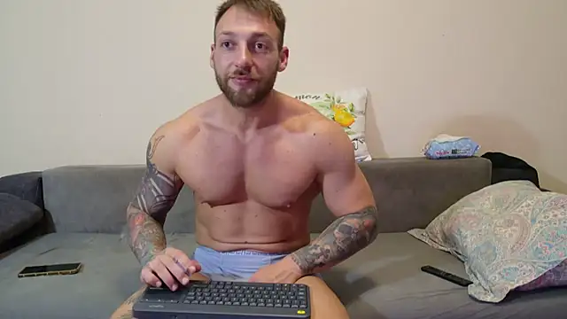 Snapshot of Alusca chatting on July 29, 6:50 pm Alusca online show from July 29, 6:50 pm