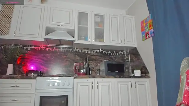 Snapshot of art_Jane chatting on December 23, 8:57 pm art Jane online show from December 23, 8:57 pm