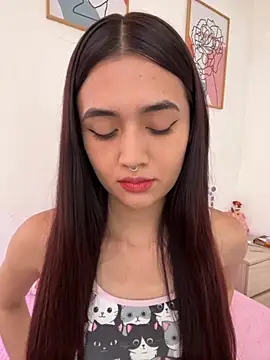 HallieLemon1 online show from December 3, 9:02 pm