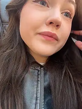 Peachy Dream online show from April 18, 4:11 pm