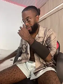 Snapshot of Jacksonking27 chatting on February 21, 12:00 am Jacksonking27 online show from February 21, 12:00 am