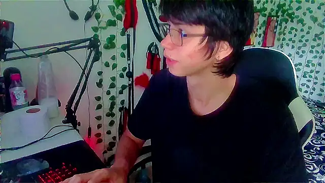 Andy gray online show from February 24, 4:05 pm