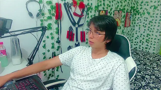 Andy gray online show from March 19, 12:14 am