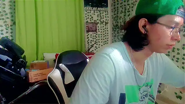 Snapshot of Andy_gray chatting on July 11, 1:47 pm Andy gray online show from July 11, 1:47 pm