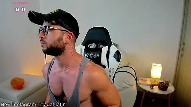 dafboy1 online show from April 19, 10:12 pm