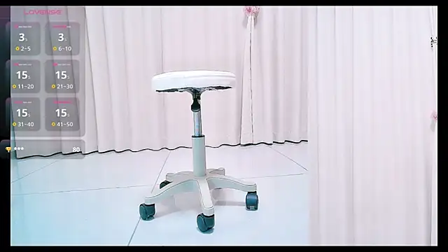 Aster Hoa online show from December 1, 2:22 pm