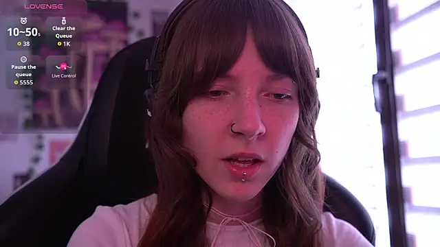 juliapie online show from March 25, 10:10 am