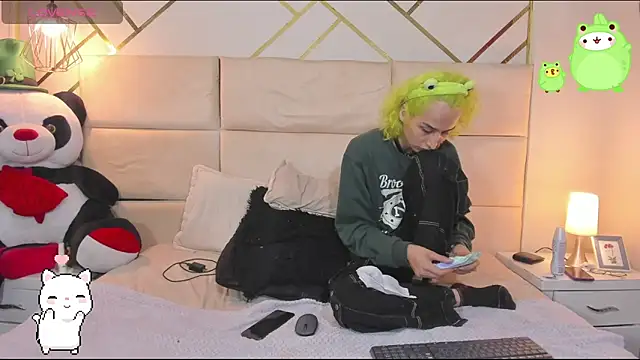 -kisa  online show from October 15, 2:55 am