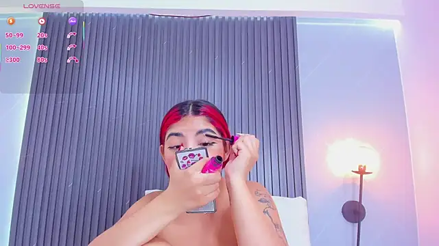 stephany roses  online show from February 22, 7:36 pm