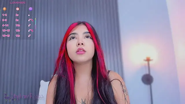 stephany roses  online show from March 5, 7:27 pm