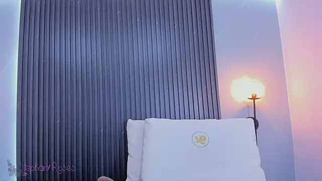 stephany roses  online show from March 8, 7:53 pm
