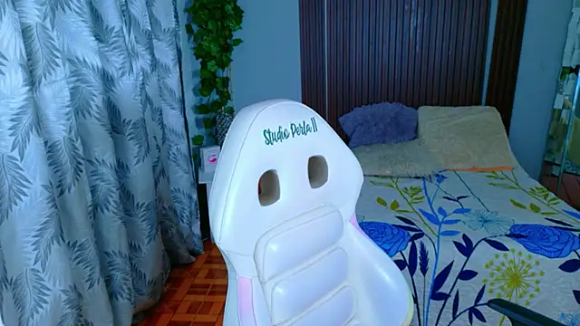 brithany smiith  online show from May 14, 2:02 pm