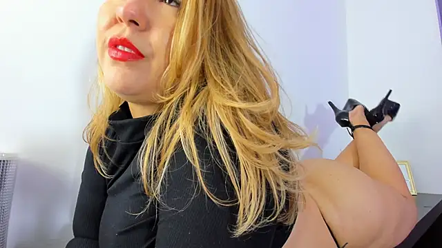 NathalyDaniels online show from February 17, 6:04 pm