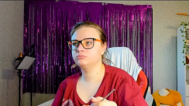 Seductive She Wolf online show from March 19, 8:23 am